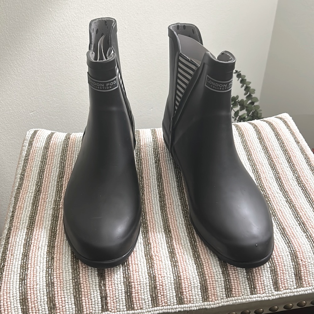 NWT London Fog Women’s Piccadilly Rain Boot Black Matt. 8M